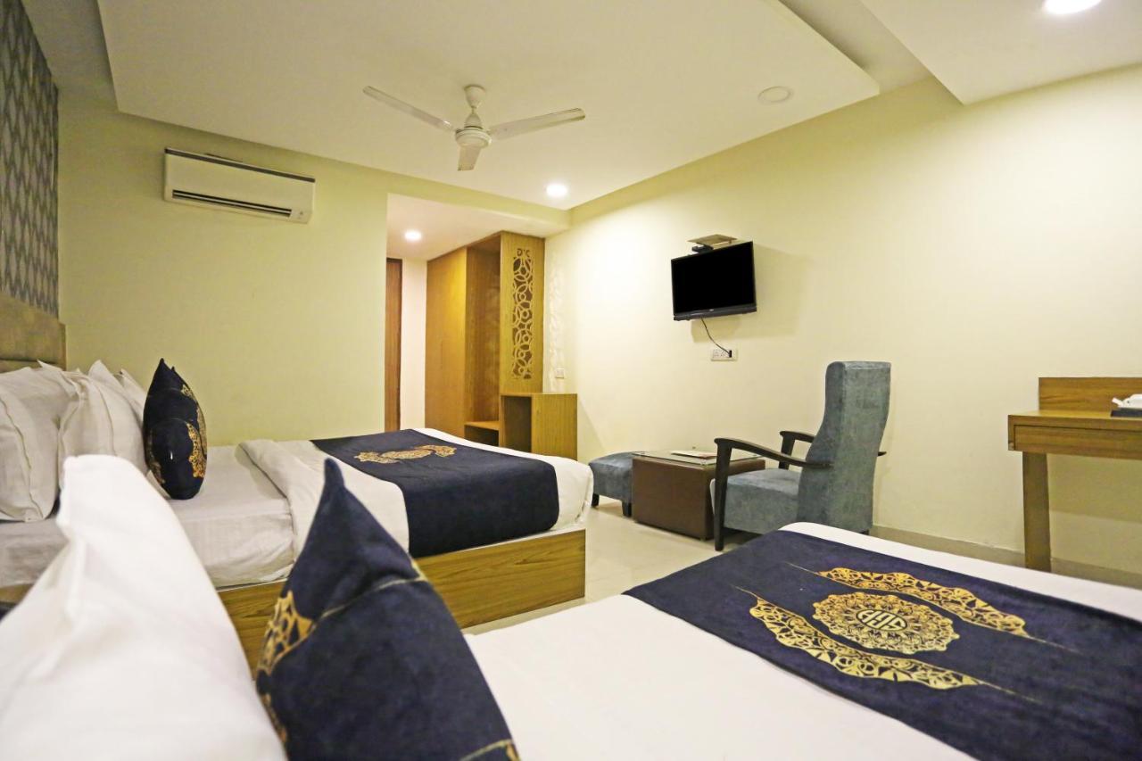 Hotel Grand Suites By D'Capitol Near Delhi Airport Νέο Δελχί Εξωτερικό φωτογραφία