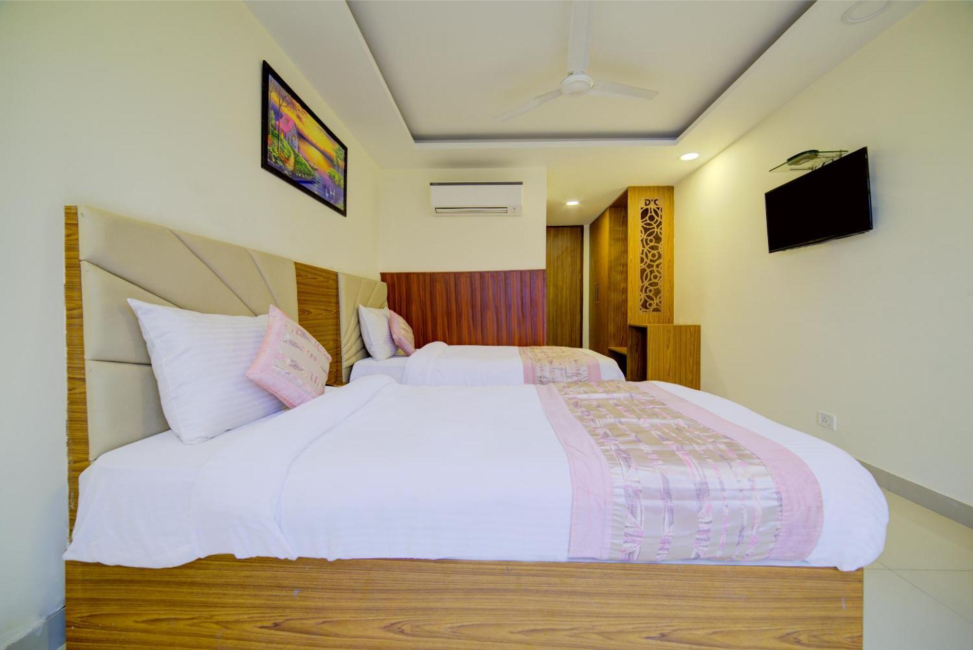 Hotel Grand Suites By D'Capitol Near Delhi Airport Νέο Δελχί Εξωτερικό φωτογραφία