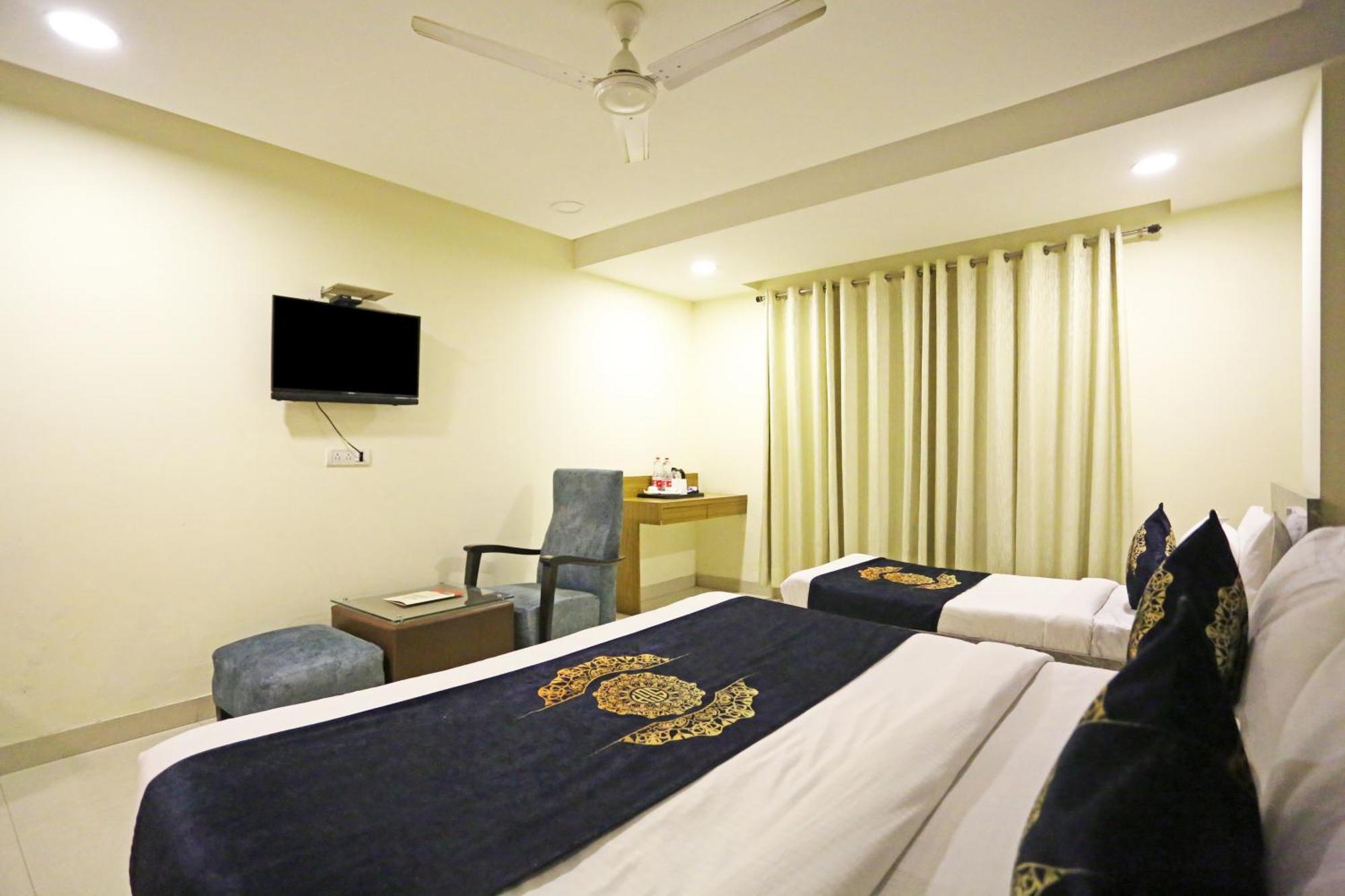 Hotel Grand Suites By D'Capitol Near Delhi Airport Νέο Δελχί Εξωτερικό φωτογραφία