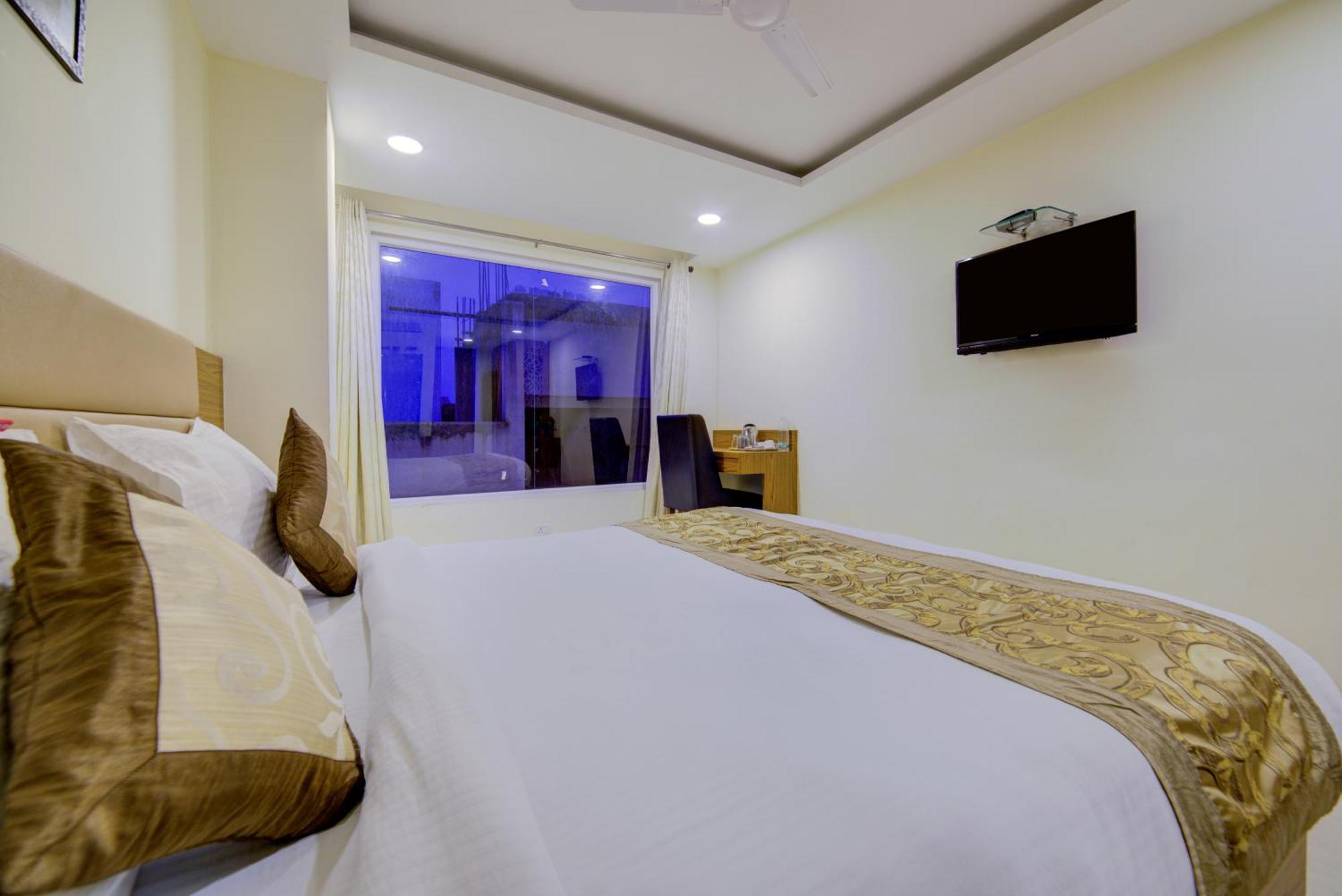 Hotel Grand Suites By D'Capitol Near Delhi Airport Νέο Δελχί Εξωτερικό φωτογραφία