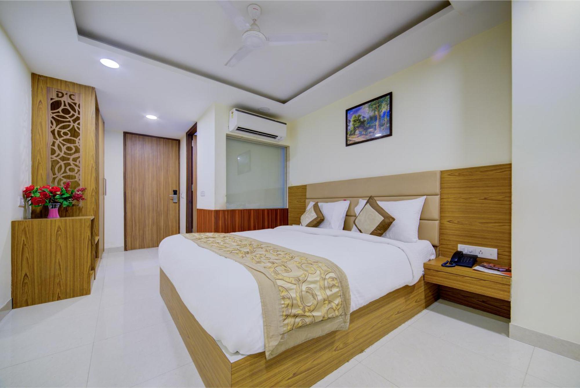 Hotel Grand Suites By D'Capitol Near Delhi Airport Νέο Δελχί Εξωτερικό φωτογραφία