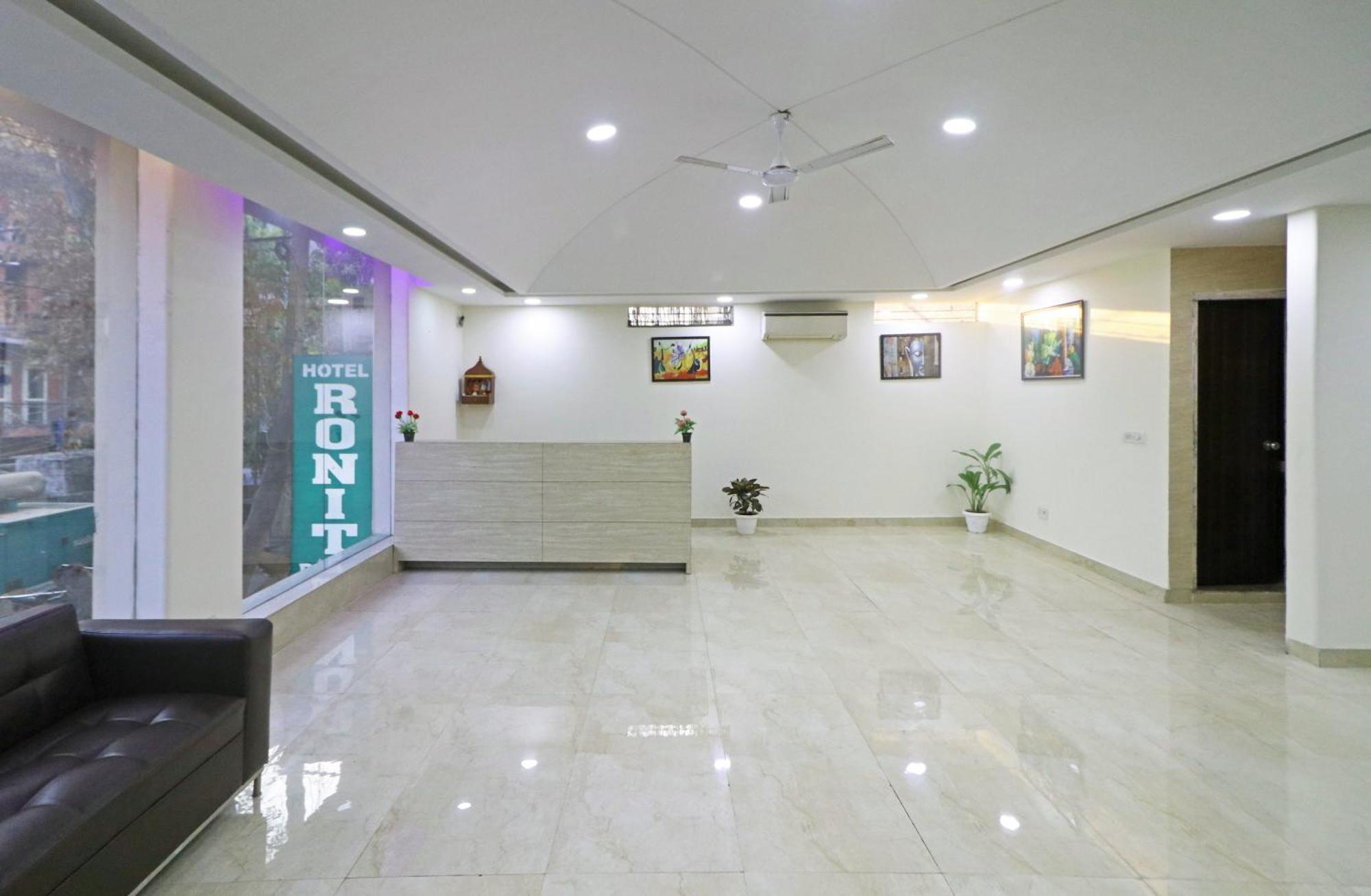 Hotel Grand Suites By D'Capitol Near Delhi Airport Νέο Δελχί Εξωτερικό φωτογραφία