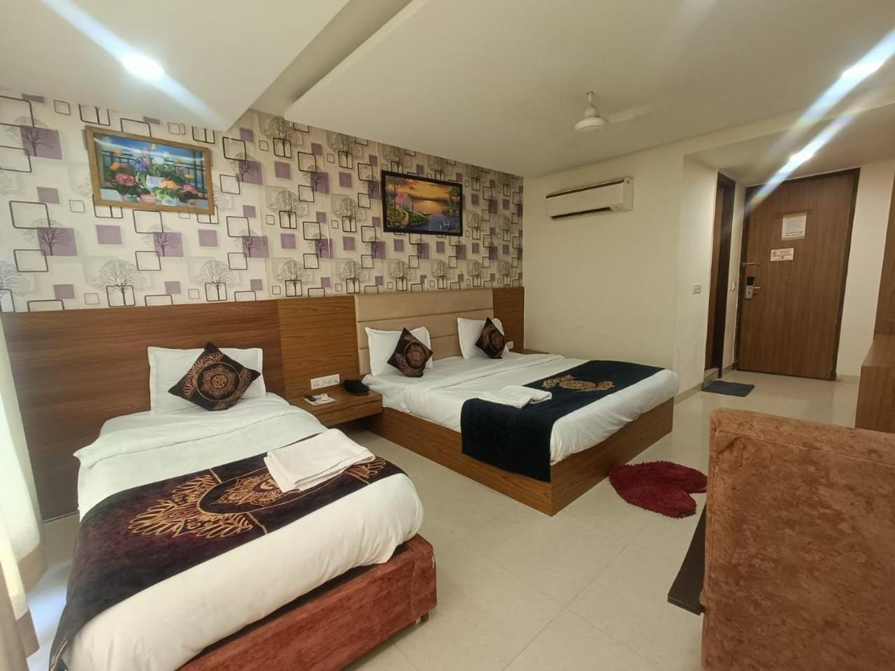 Hotel Grand Suites By D'Capitol Near Delhi Airport Νέο Δελχί Εξωτερικό φωτογραφία