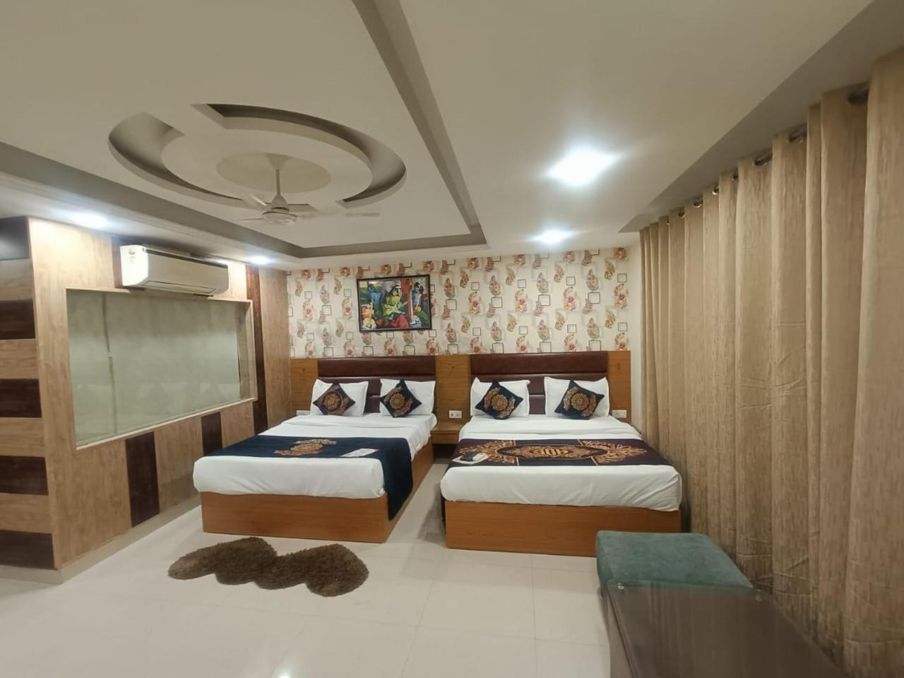 Hotel Grand Suites By D'Capitol Near Delhi Airport Νέο Δελχί Εξωτερικό φωτογραφία