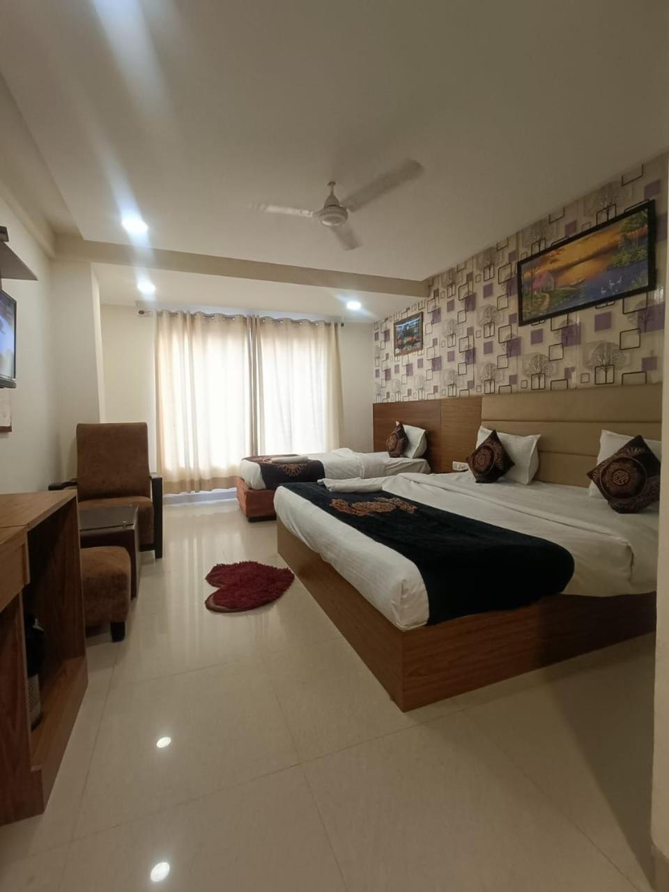 Hotel Grand Suites By D'Capitol Near Delhi Airport Νέο Δελχί Εξωτερικό φωτογραφία