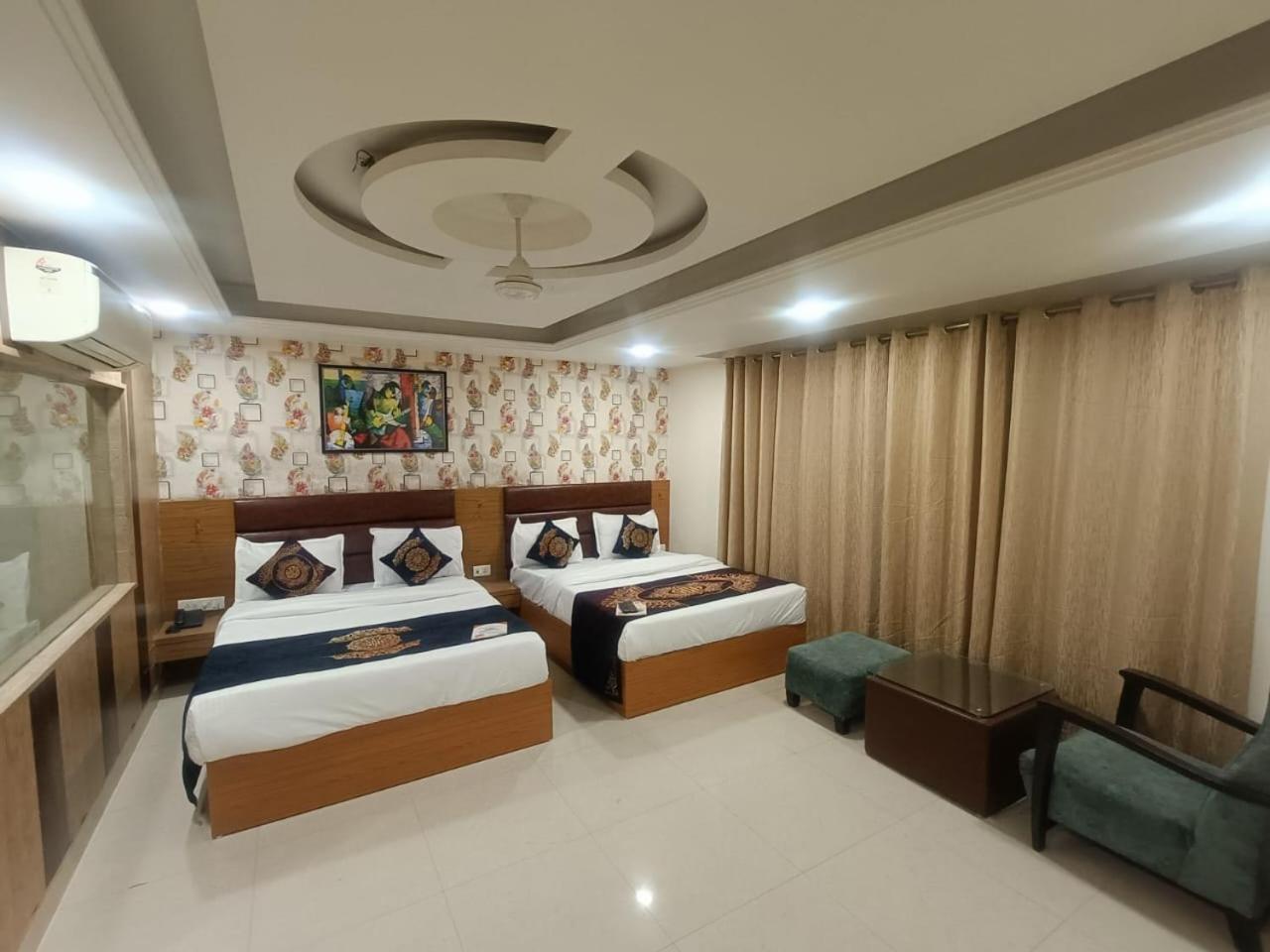 Hotel Grand Suites By D'Capitol Near Delhi Airport Νέο Δελχί Εξωτερικό φωτογραφία