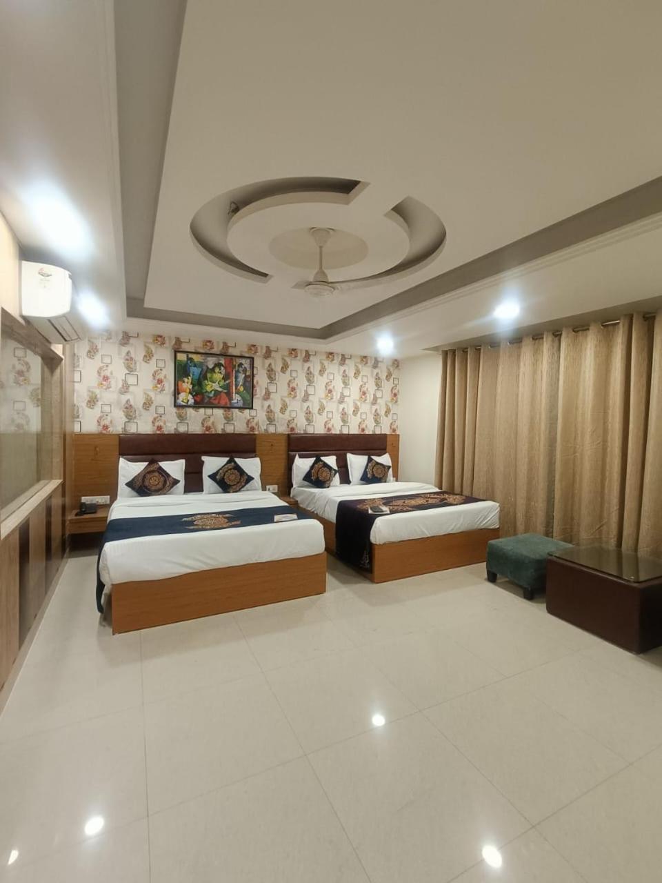 Hotel Grand Suites By D'Capitol Near Delhi Airport Νέο Δελχί Εξωτερικό φωτογραφία